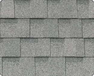 Atlas Pinnacle Pristine shingle swatch in Oyster Shell