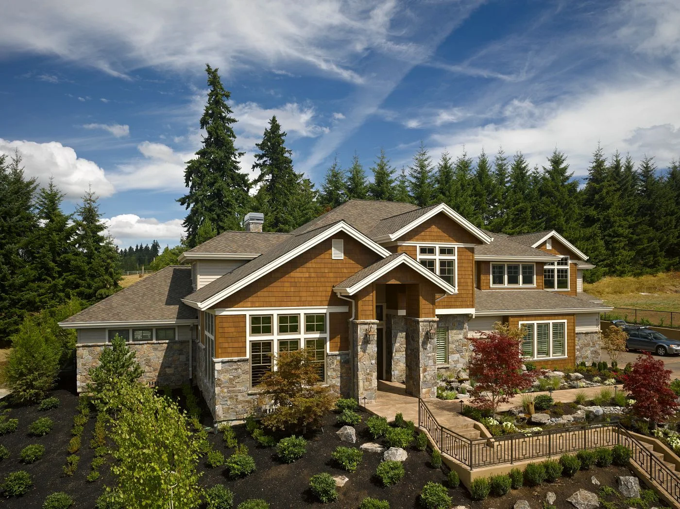 Autumn Blend CertainTeed Presidential Shake IR shingles on a home