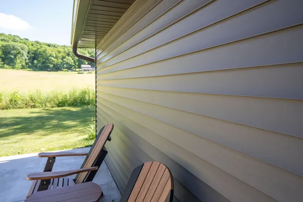 Cedar Peaks siding in Timberline — home exterior
